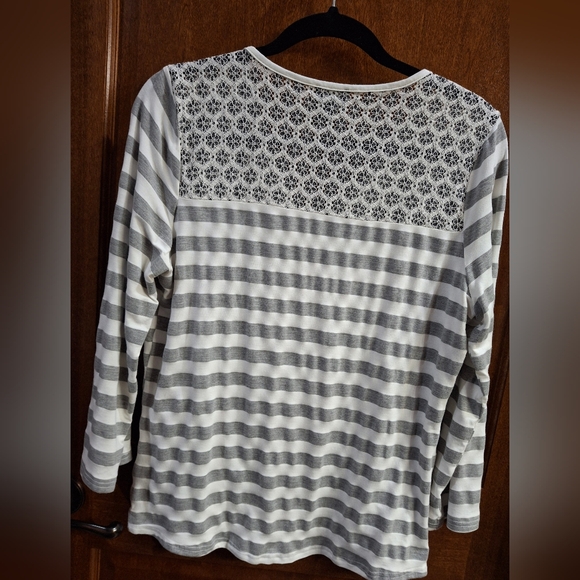 Market & Spruce top medium - Picture 6 of 9